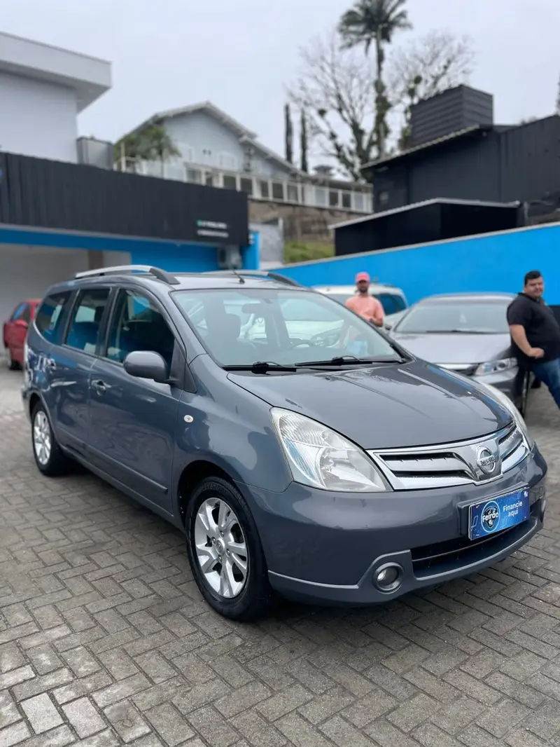 Nissan Grand Livina SL 1.8 16V Flex Fuel Aut.