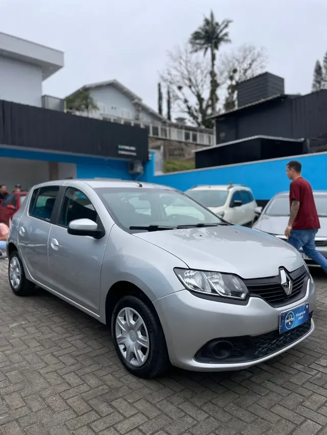 Carro Renault Sandero 2015 Expression 1.0 16V (Flex)