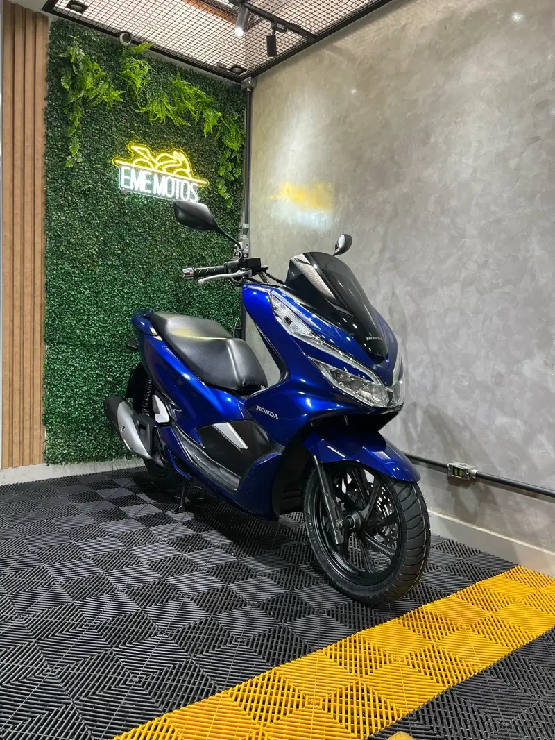 Honda PCX 150 DLX ABS
