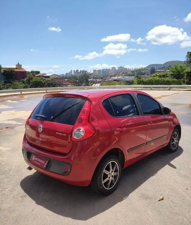 Carro Fiat Palio 2014 Attractive 1.0 8V (Flex)