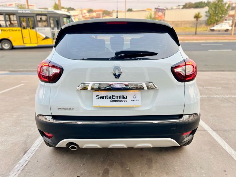 Captur Intense 1.6 16v SCe CVT (Flex)