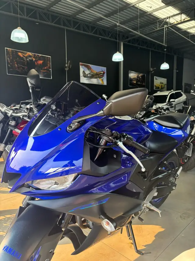 Carro Yamaha YZF R3 2024 ABS