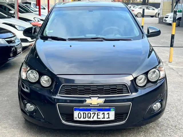 Carro Chevrolet Sonic Sedan 2013 LT (Aut)