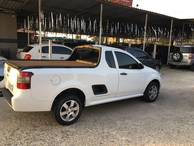 Carro Chevrolet Montana 2018 LS 1.4 (Flex)