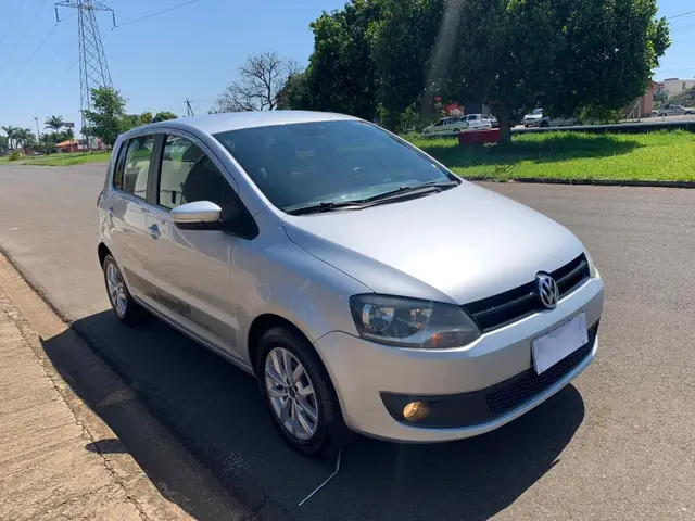 Carro Volkswagen Fox 2014 1.6 VHT Rock in Rio (Flex)