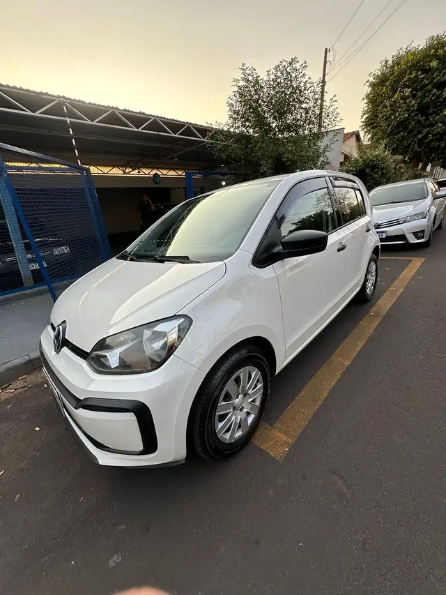 Carro Volkswagen Up! 2019 1.0 12v E-Flex take up! 4p