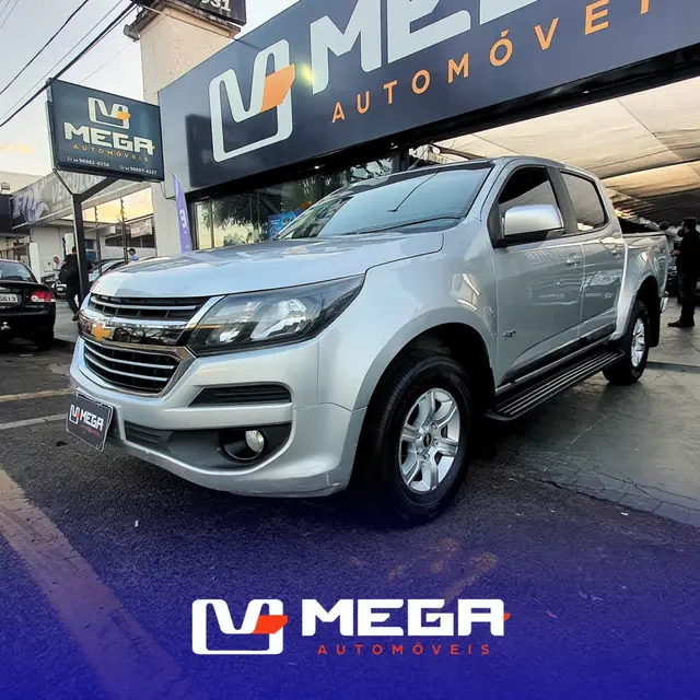 Carro Chevrolet S10 Cabine Dupla 2018 S10 2.5 ECOTEC SIDI LT 4WD (Cabine Dupla)