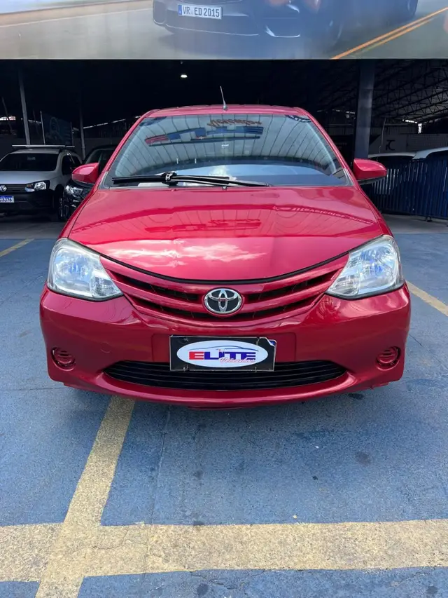 Carro Toyota Etios 2015 X 1.3 (Flex)