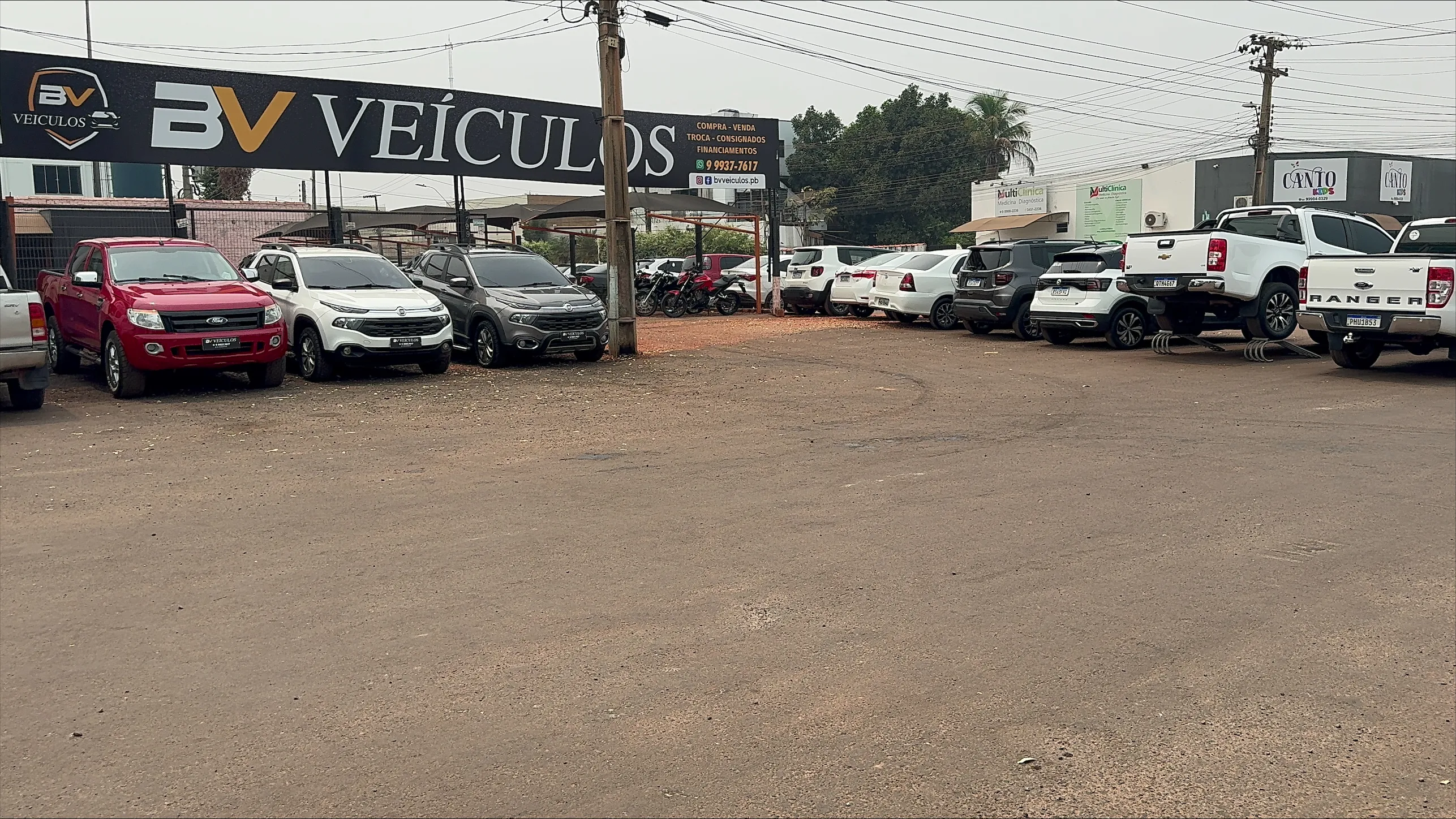 Fachada da loja Veículos à venda em B V VEICULOS - Pimenta Bueno - RO | Mobiauto