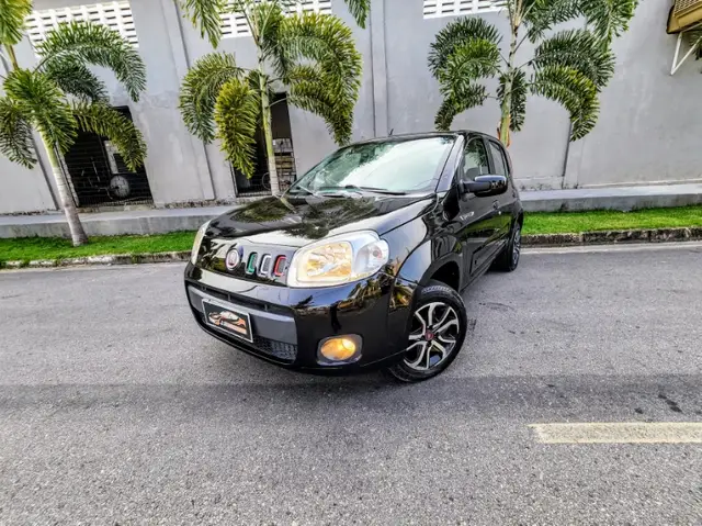 Carro Fiat Uno 2013 Vivace Italia 1.0 8V (Flex) 4p