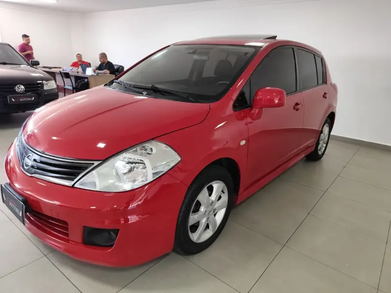 Nissan Tiida SL 1.8 (flex) (aut)