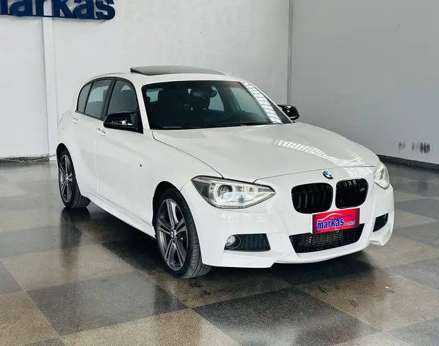 Carro BMW 125i 2015 125i M Sport ActiveFlex