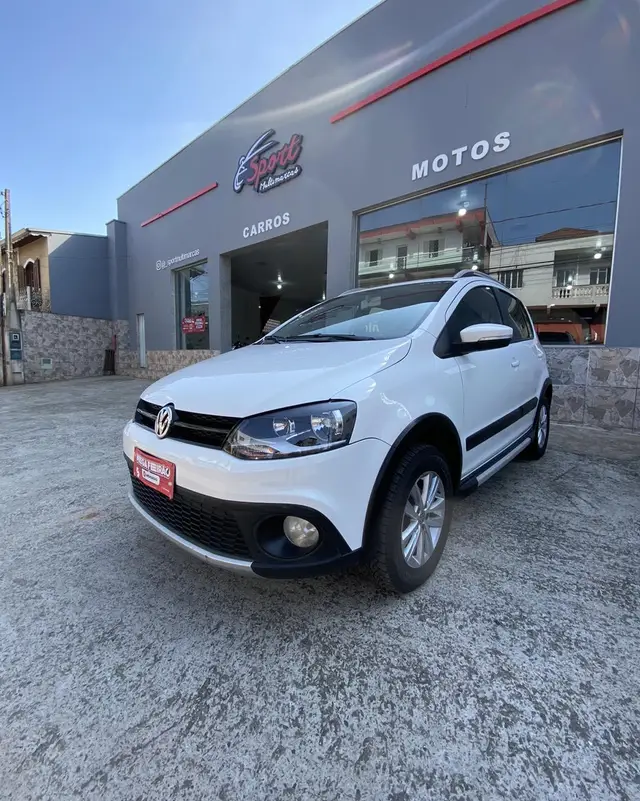Carro Volkswagen CrossFox 2013 1.6 VHT (Flex)