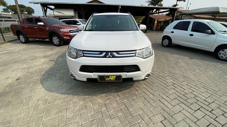 Outlander 2.0 16V CVT