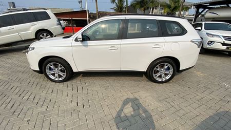 Outlander 2.0 16V CVT