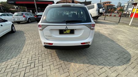 Outlander 2.0 16V CVT