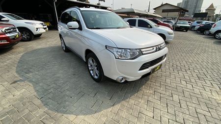 Outlander 2.0 16V CVT
