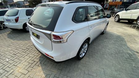 Outlander 2.0 16V CVT