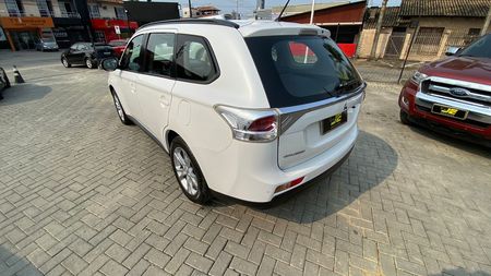 Outlander 2.0 16V CVT