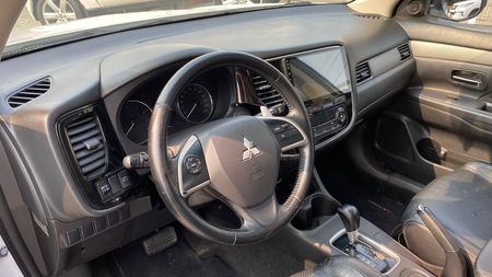 Outlander 2.0 16V CVT