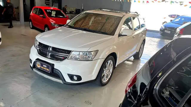 Carro Dodge Journey 2015 RT 3.6 V6