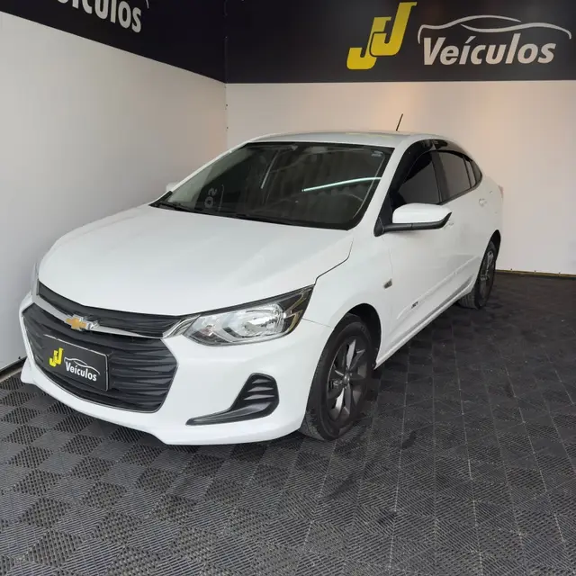 Carro Chevrolet Onix Plus 2022 1.0 LT (Flex)