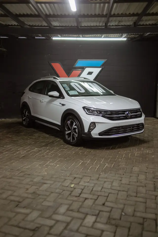 Carro Volkswagen Nivus 2024 Highline 200 TSI