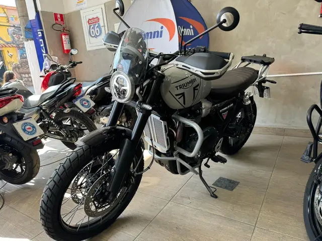 Carro Triumph Scrambler 1200 2024 XE