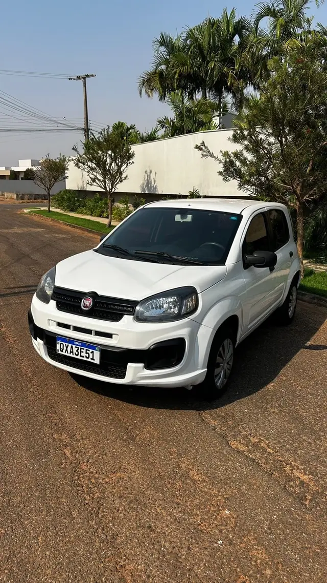 Carro Fiat Uno 2020 Attractive 1.0 8V (Flex) 4p