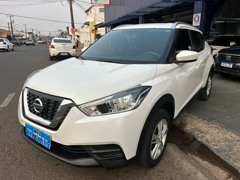 Nissan Kicks 1.6 S (Flex)
