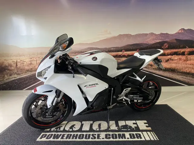 Carro Honda CBR 1000RR 2014 Fireblade (Standard)