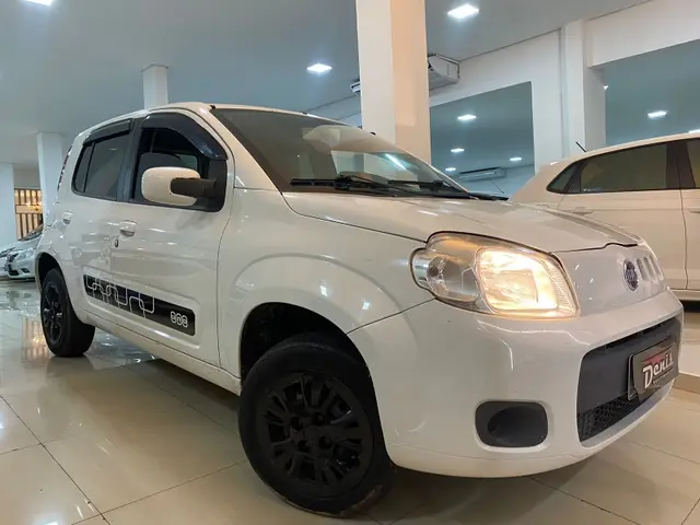 Carro Fiat Uno 2014 Vivace College 1.0 8V (Flex) 4p