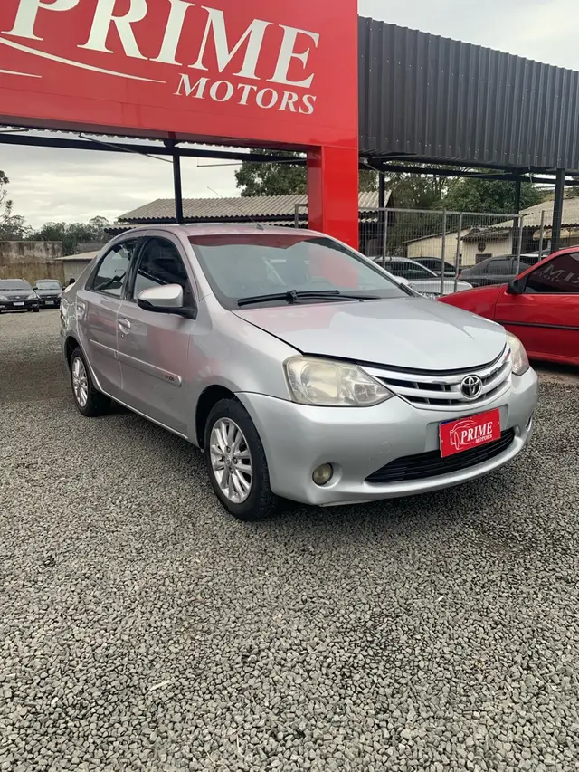 Carro Toyota Etios Sedan 2015 XLS 1.5 (Flex)