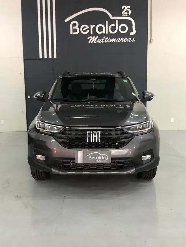 Carro Fiat Strada 2023 Volcano 1.3 8V CD AT