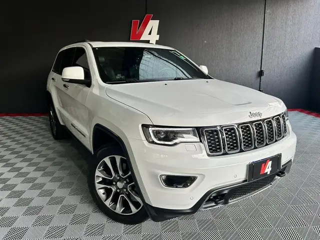 Carro Jeep Grand Cherokee 2018 Laredo 3.6 (aut)