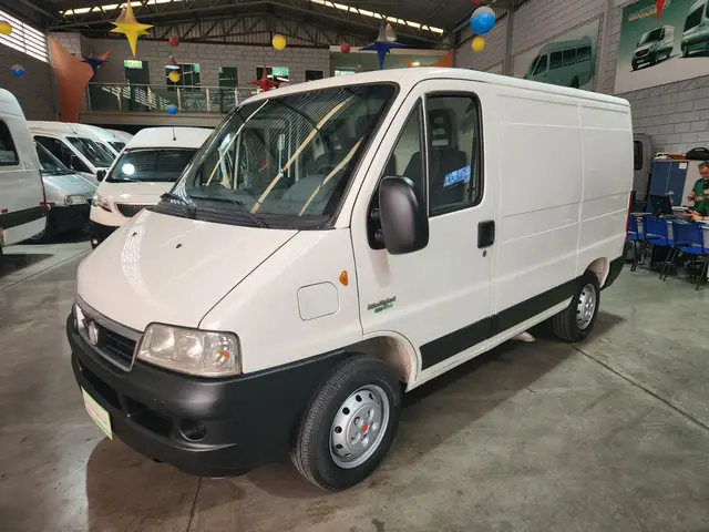 Carro Fiat Ducato 2017 2.3 TDI Multijet Eco Cargo 7.5m
