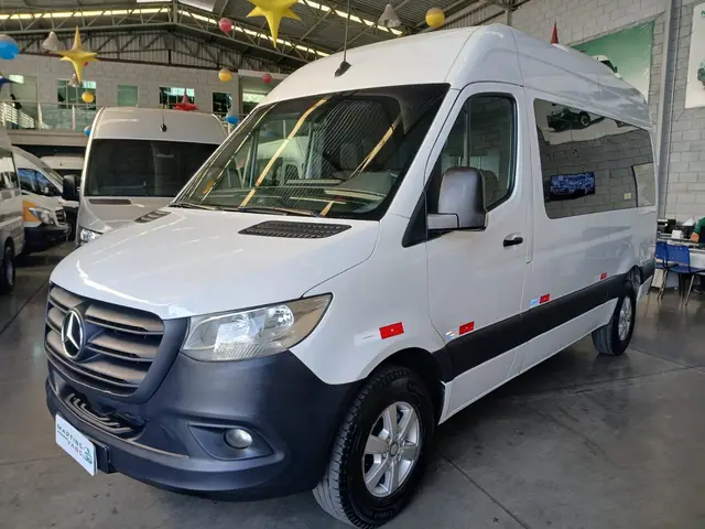 Carro Mercedes-Benz Sprinter 2021 VAN 416 CDI 15+1 (lugares) K42B UP6