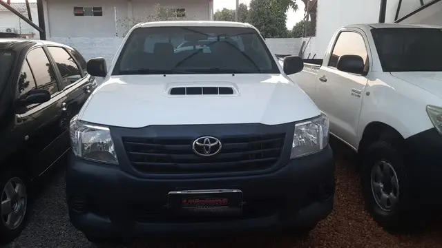 Carro Toyota Hilux Cabine Simples 2015 Hilux 3.0 TDI 4x4 CS STD