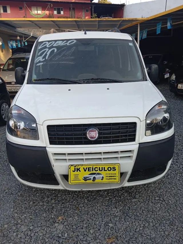 Carro Fiat Doblò 2021 Essence 1.8 16V (Flex)