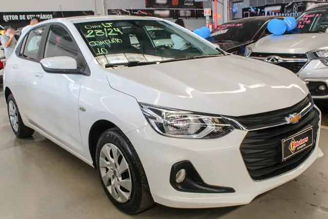 Carro Chevrolet Onix 2024 LT 1.0 Turbo