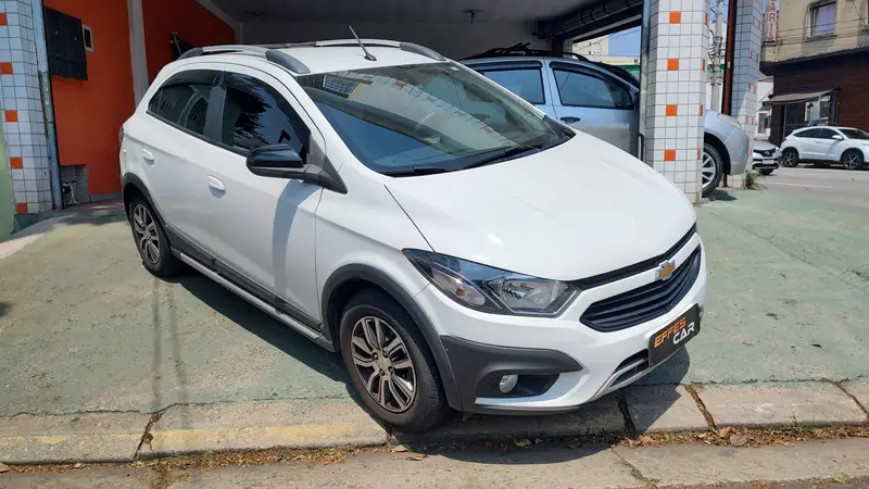 Chevrolet Onix 1.4 Activ SPE/4 (Aut)