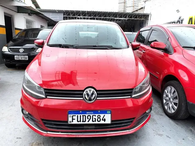 Carro Volkswagen Fox 2015 Highline 1.6 16v MSI (Flex)