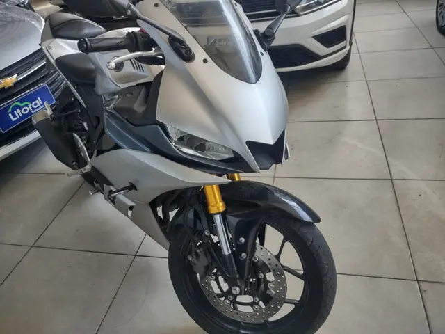 Carro Yamaha YZF R3 2021 (ABS)