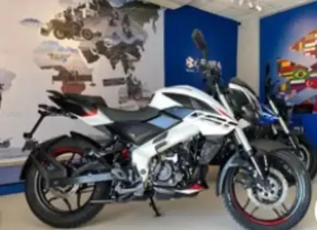 Carro Bajaj Dominar 160 2024 160 cc