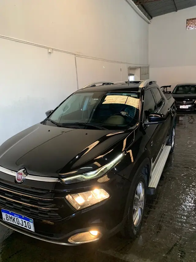 Carro Fiat Toro 2019 Volcano 2.0 diesel AT9 4x4