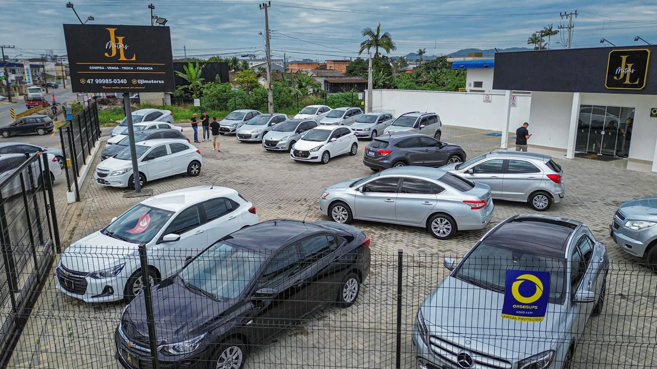 Fachada da loja Veículos à venda em JL motors - Joinville - SC | Mobiauto