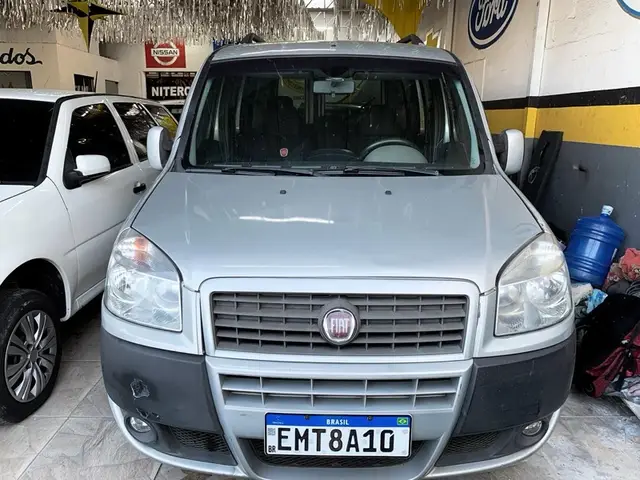 Carro Fiat Doblò 2010 Adventure 1.8 8V (Flex)