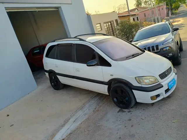 Carro Chevrolet Zafira 2004 2.0 8V