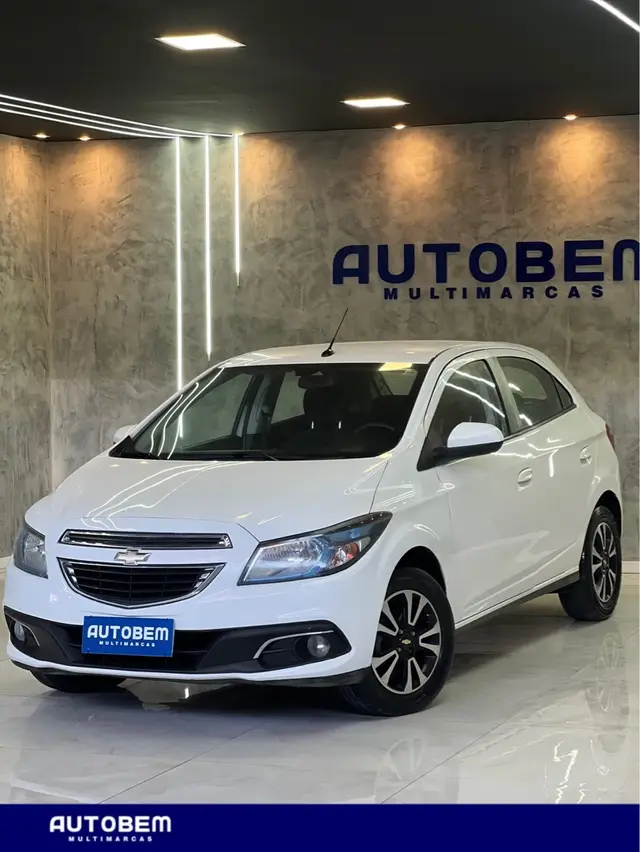 Carro Chevrolet Onix 2014 HATCH LTZ 1.4 8V FlexPower 5p Mec.