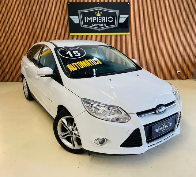 Carro Ford Focus Hatch 2015 SE Plus 2.0 16V PowerShift
